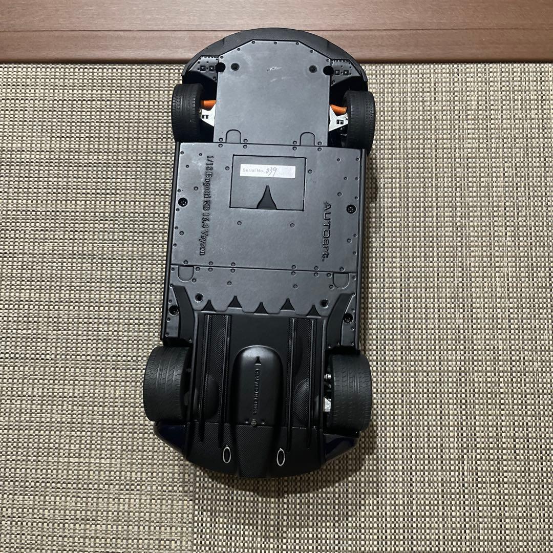 autoart Bugatti Veyron Showcarハッピーの