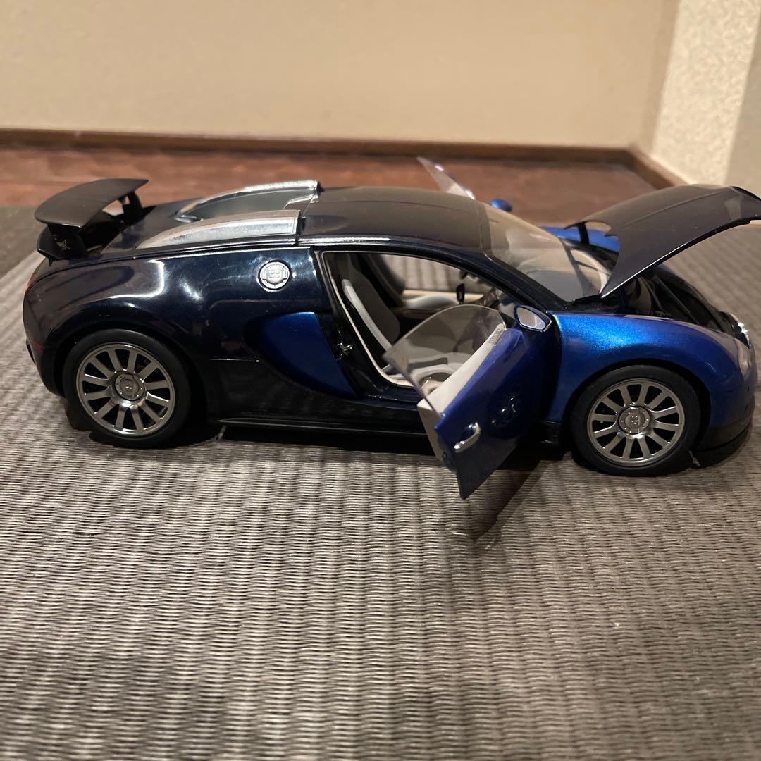 autoart Bugatti Veyron Showcarハッピーの
