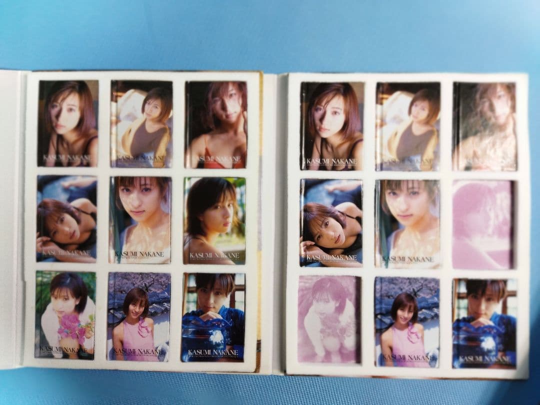 仲根かすみ　2005年カレンダー　トレカなどまとめセット　元タレント