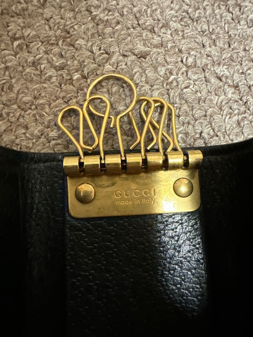 GUCCI レザーキーケース 黒