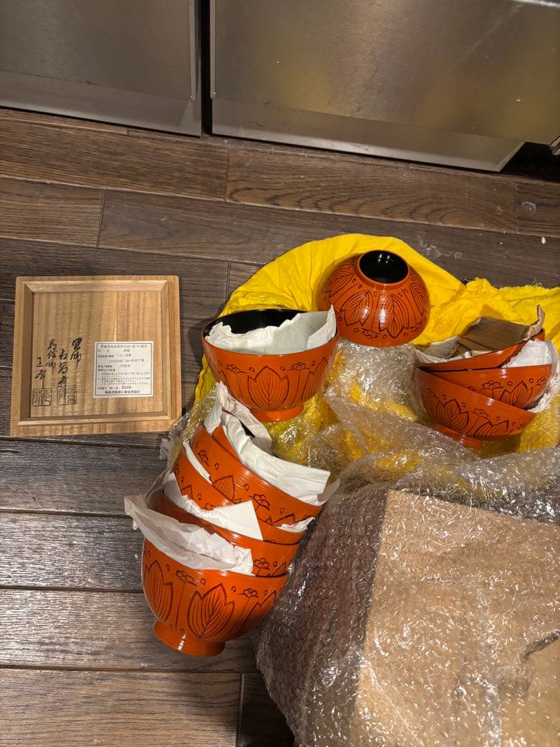 京子さま専用！ 赤輪島塗腕5脚、皿10枚