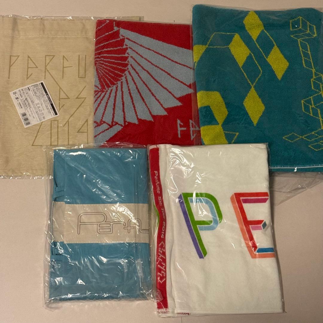Perfume CD DVD Tシャツ タオル 雑誌 グッズ セット