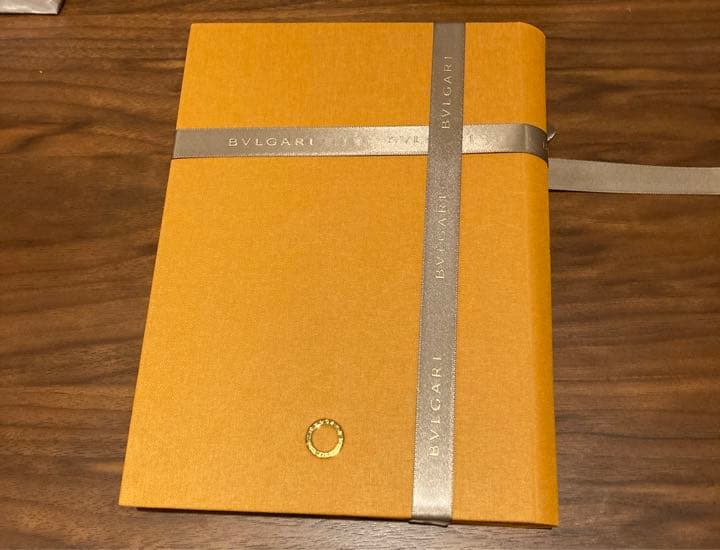 ブルガリ　ビーゼロワン手帳