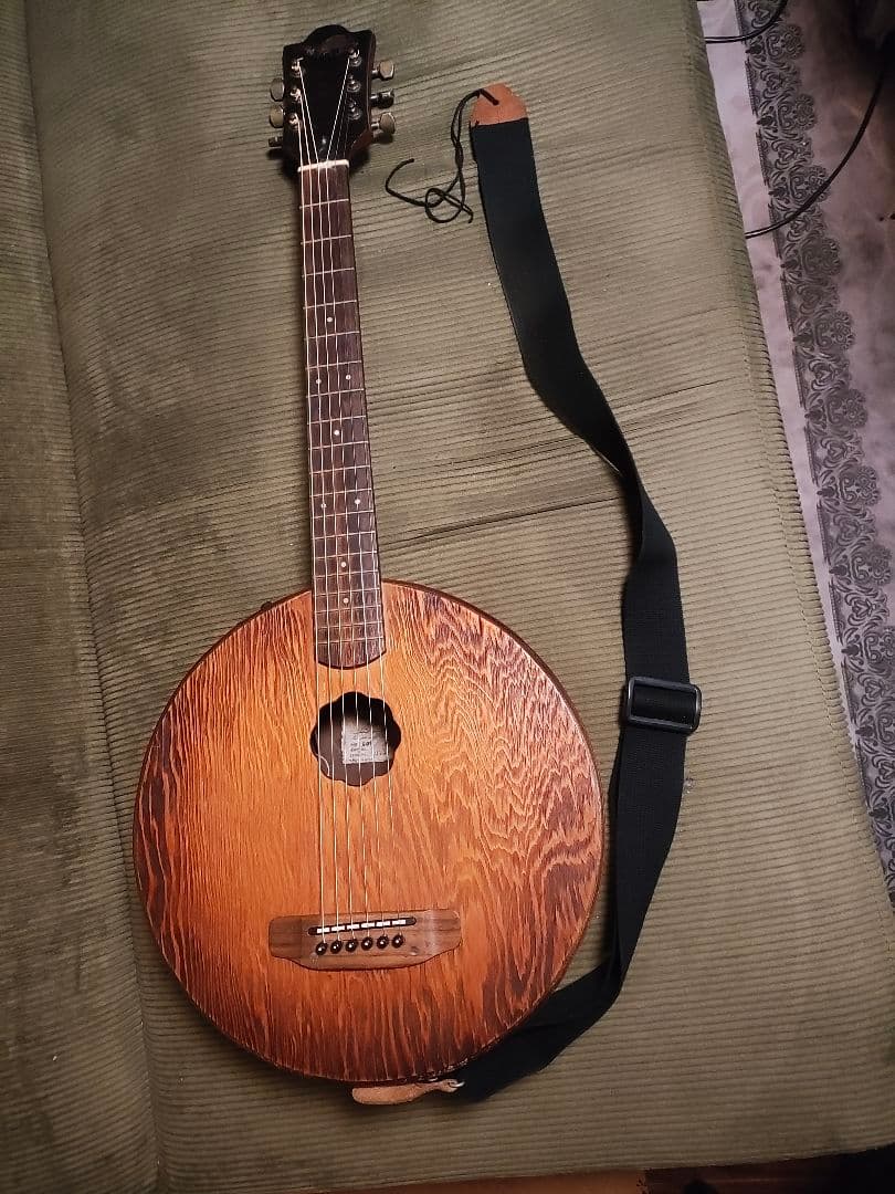 K.Yairiアコースティックギター 木製