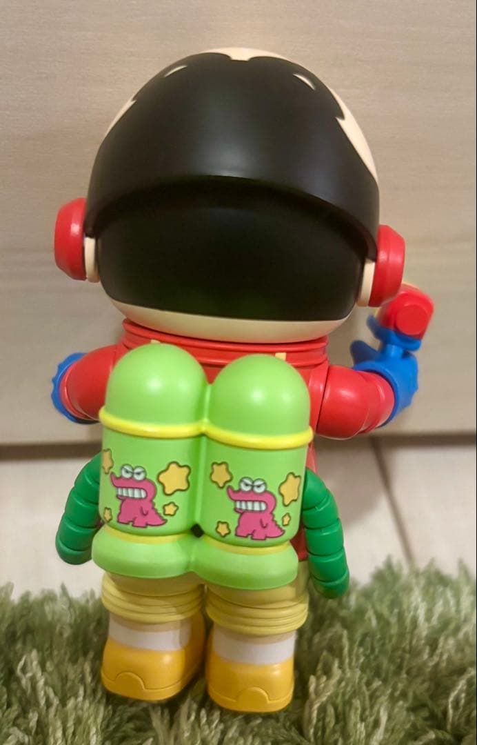 MEGA SPACE molly 400%+100% クレヨンしんちゃん