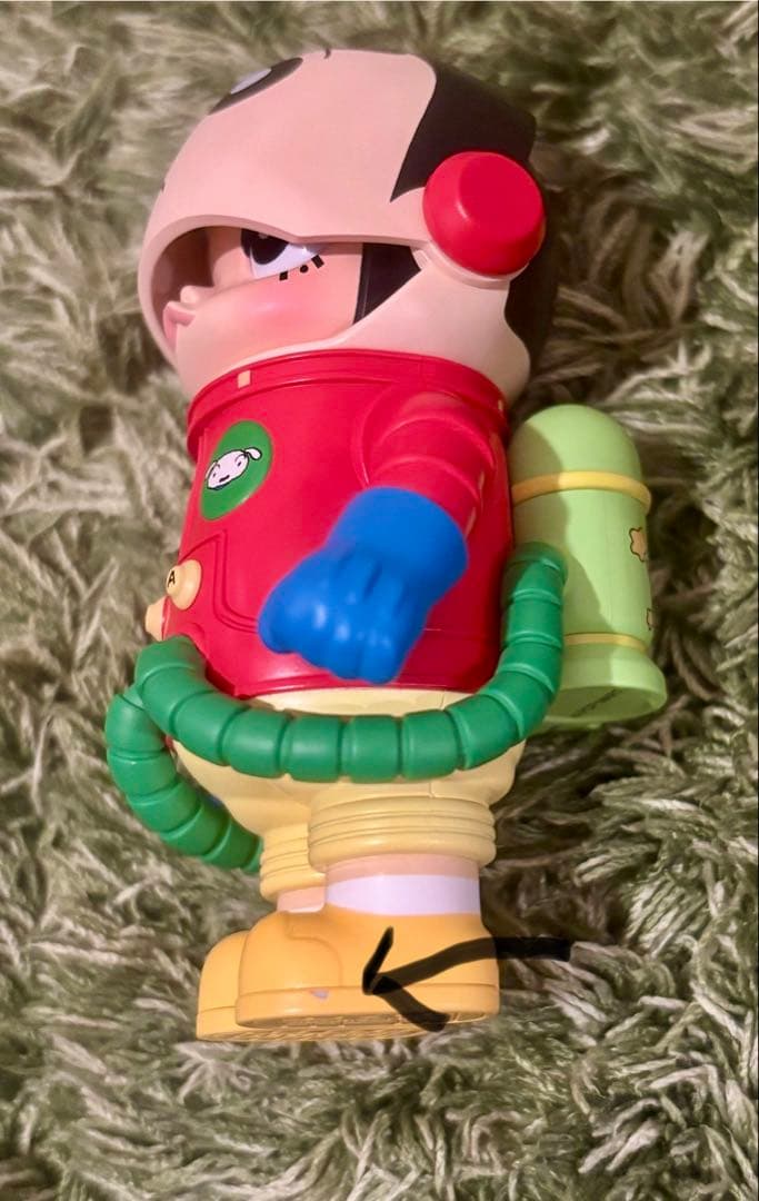 MEGA SPACE molly 400%+100% クレヨンしんちゃん