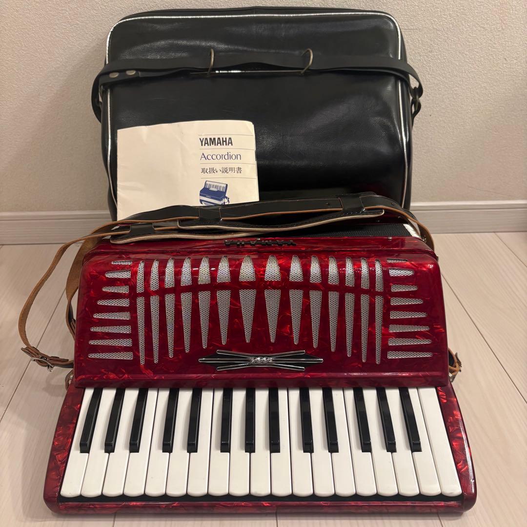 【美品】YAMAHA アコーディオン ケース付 32鍵盤 レッド ヤマハ