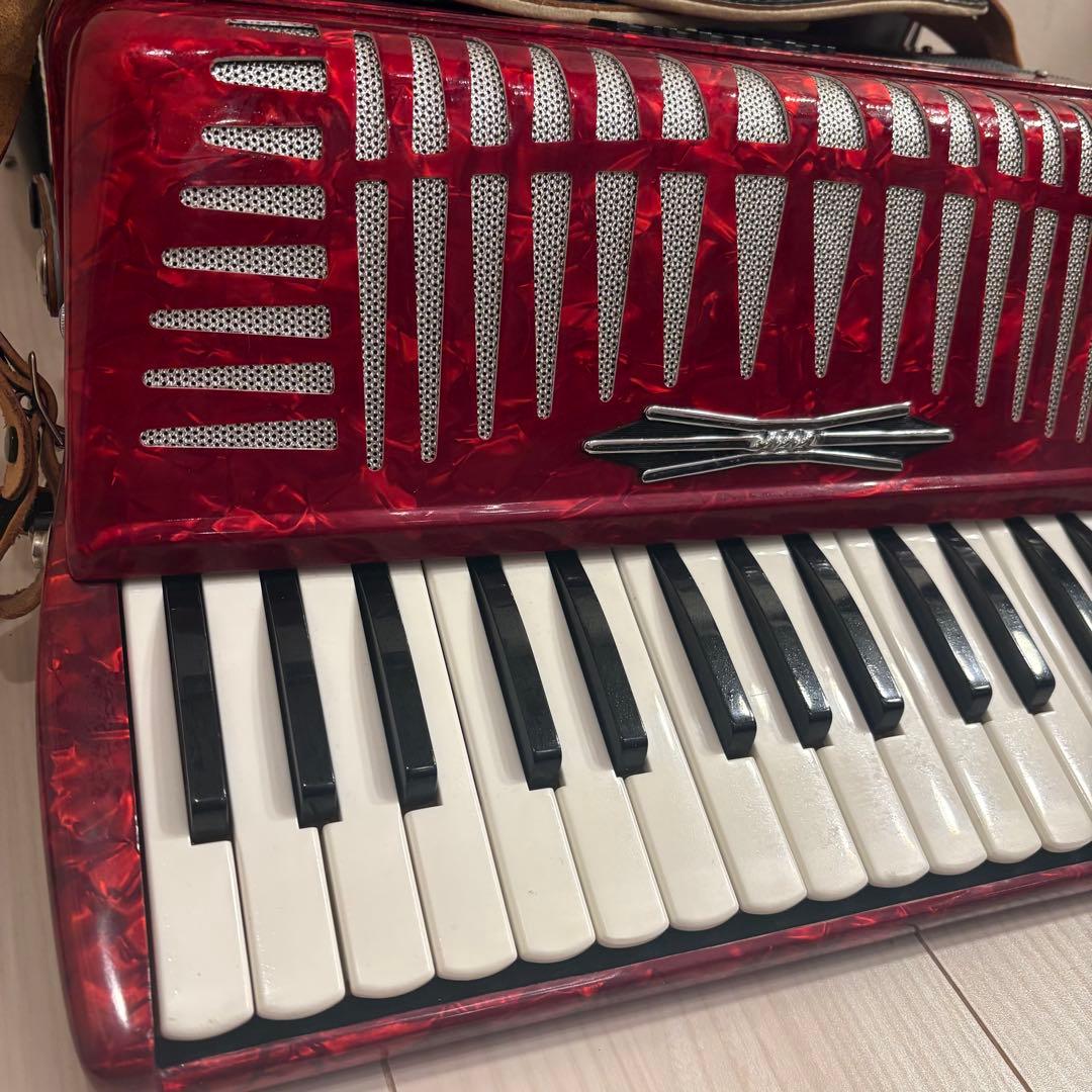 【美品】YAMAHA アコーディオン ケース付 32鍵盤 レッド ヤマハ