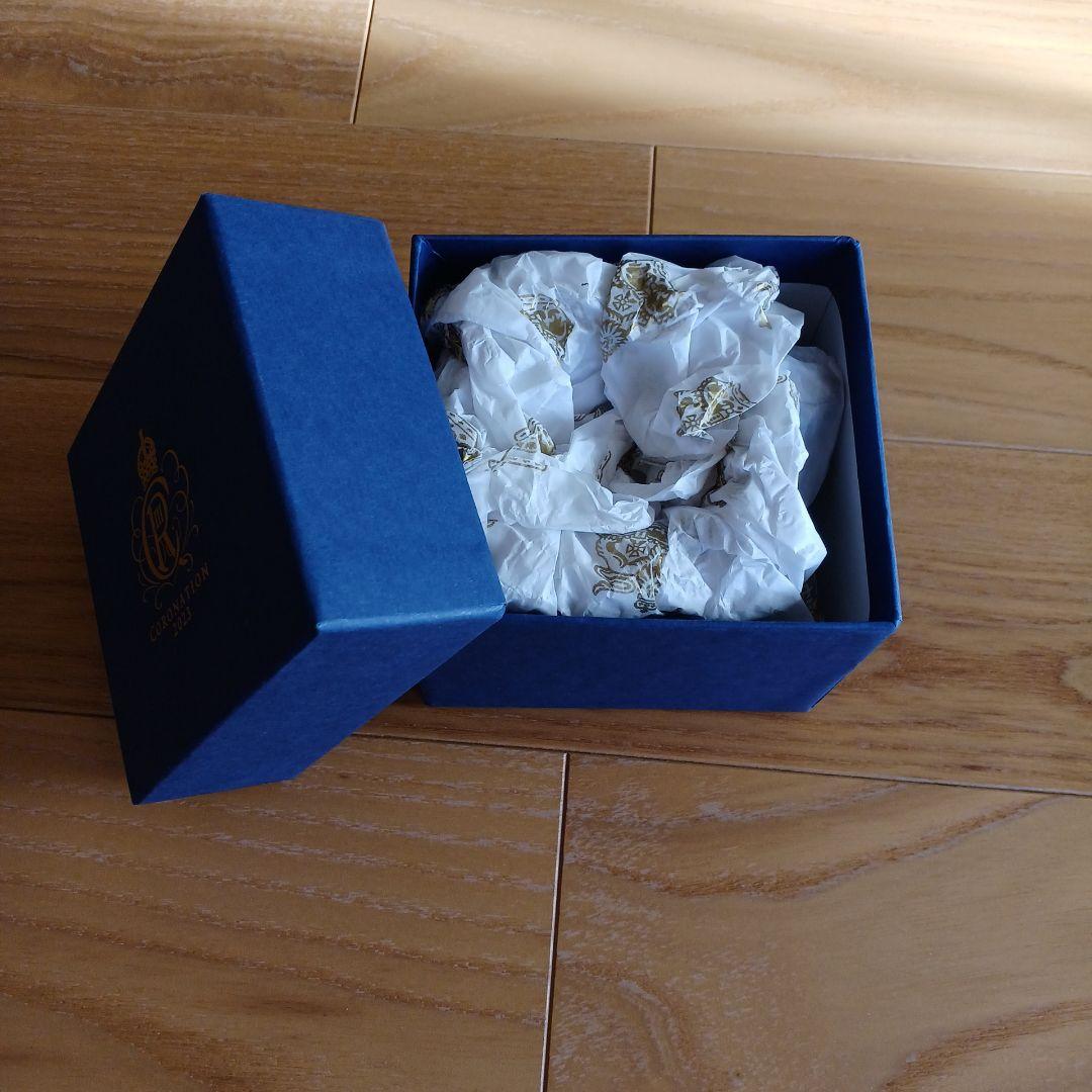 バッキンガムパレス公式　チャールズ国王 コロネーション　戴冠式　記念マグカップ