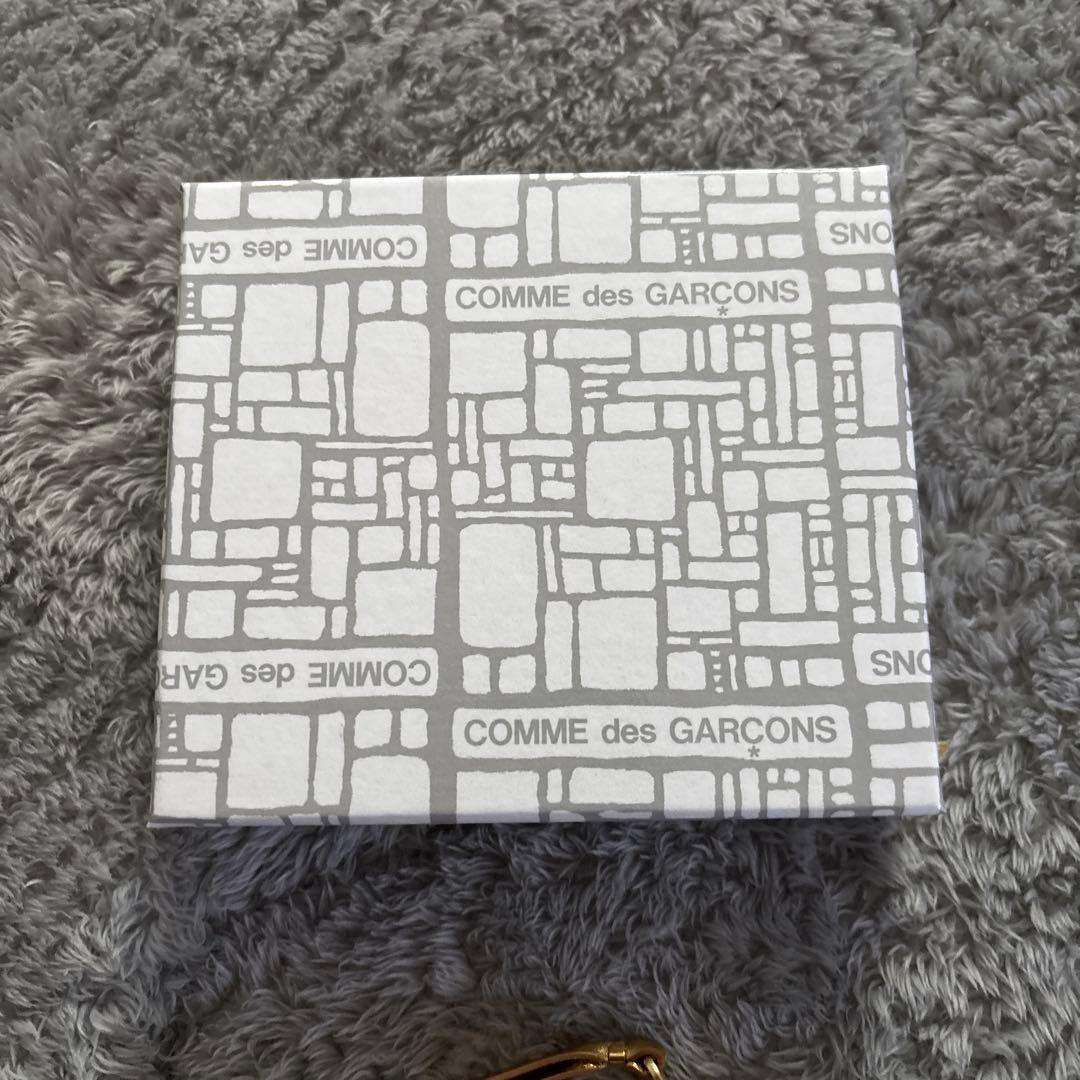 コムデギャルソン　ゴールド財布未使用