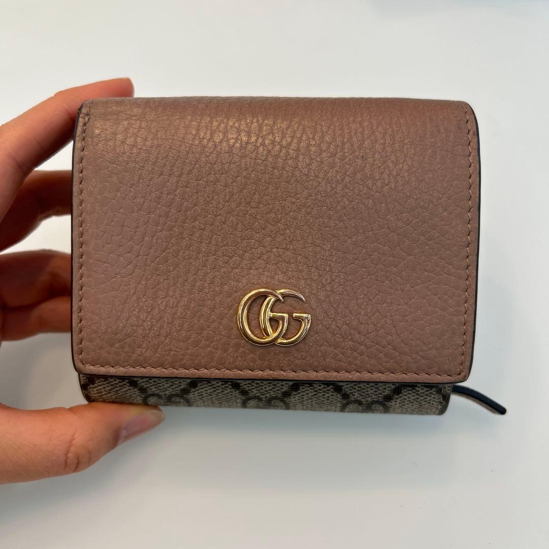 【yuu@フォロー割り実施中‼️様 】Gucci ミディアムウォレット
