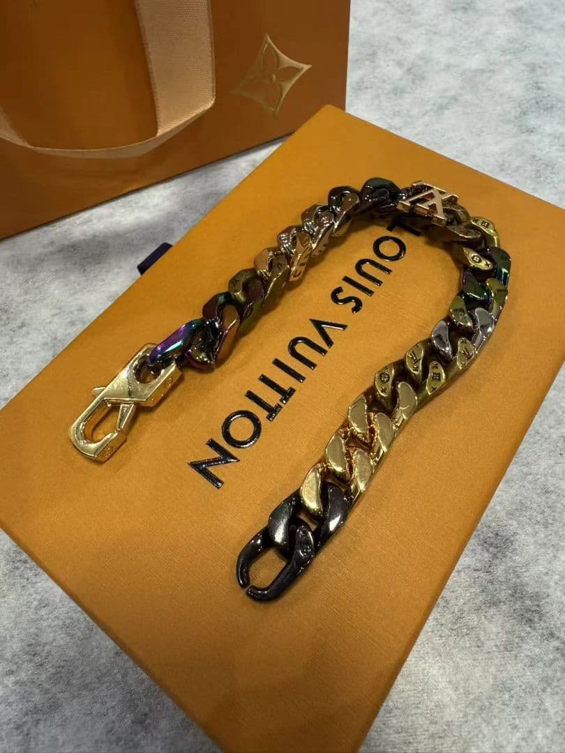 【箱つき極美品】アイコニックブレスブレスレット