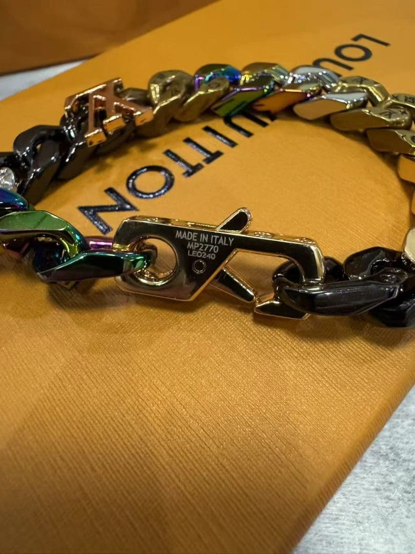 【箱つき極美品】アイコニックブレスブレスレット