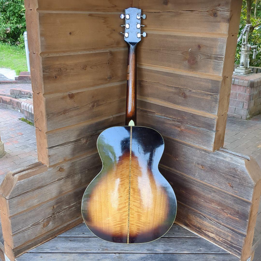 ジャンボアコースティックギター サンバースト 見事なバック 修復あり 本体のみ
