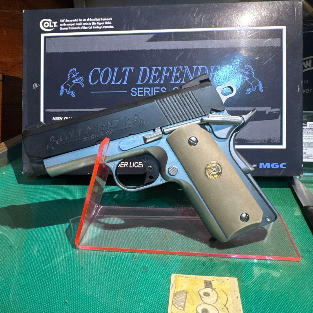 COLT DEFENDER SERIES 90 mgc 新日本模型　アイボリー
