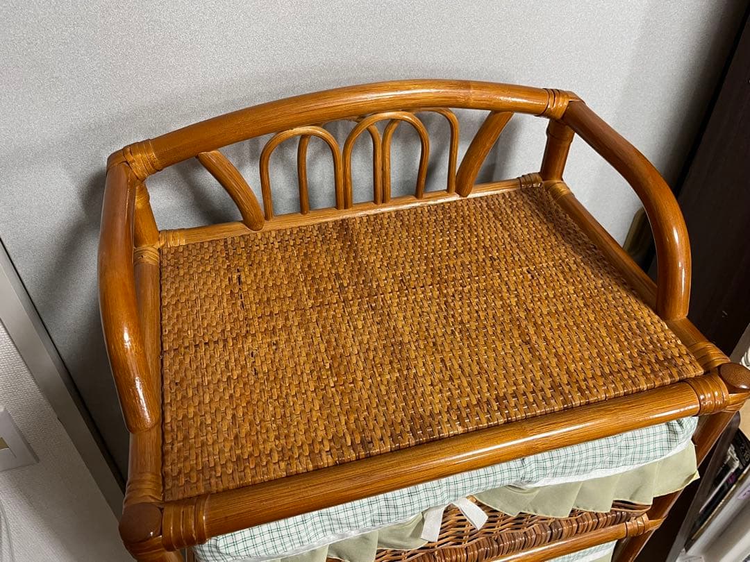 ラタン家具　籐家具　ラタンのチェスト　引出し5個　レトロ家具　キャスター付き