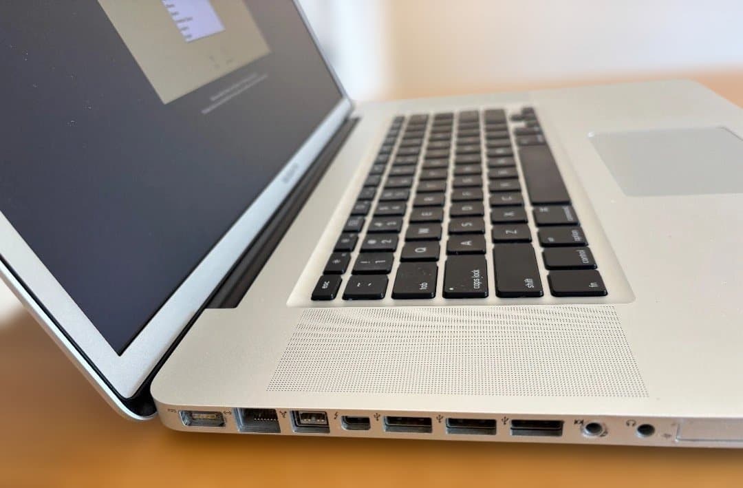 MacBook Pro 2011 17インチ Late A1297 16GB