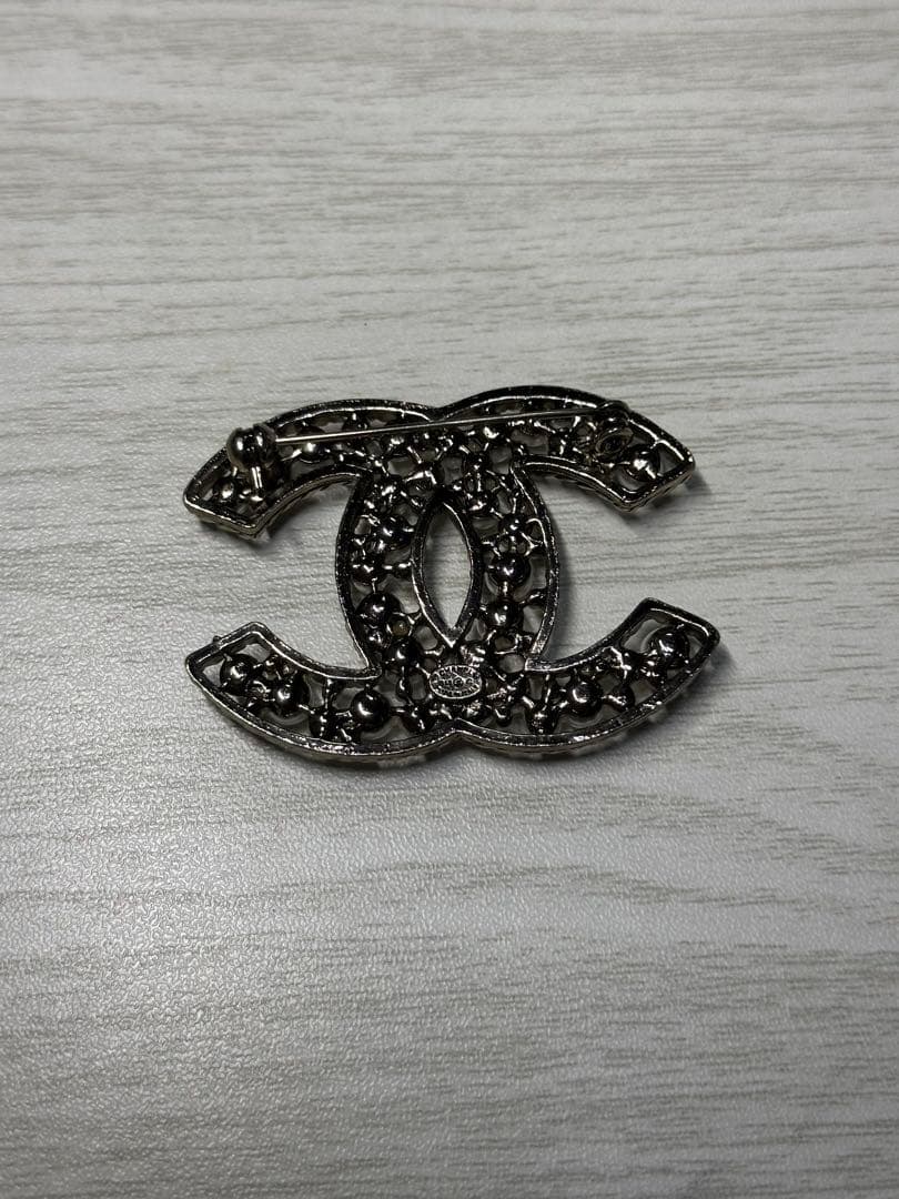 レア　CHANEL ヴィンテージブローチ　フェイクパール　アクセサリー