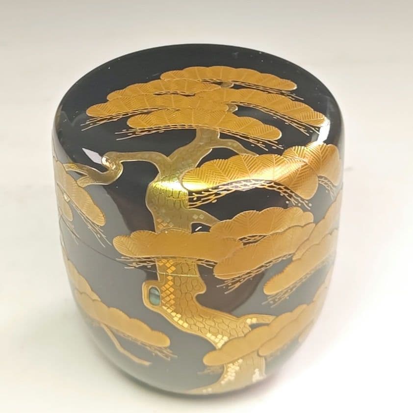 ウ225 棗『塗師　辻石斎』『表千家而妙斎　花押　極箱』『松蒔絵　内梨子地大棗』