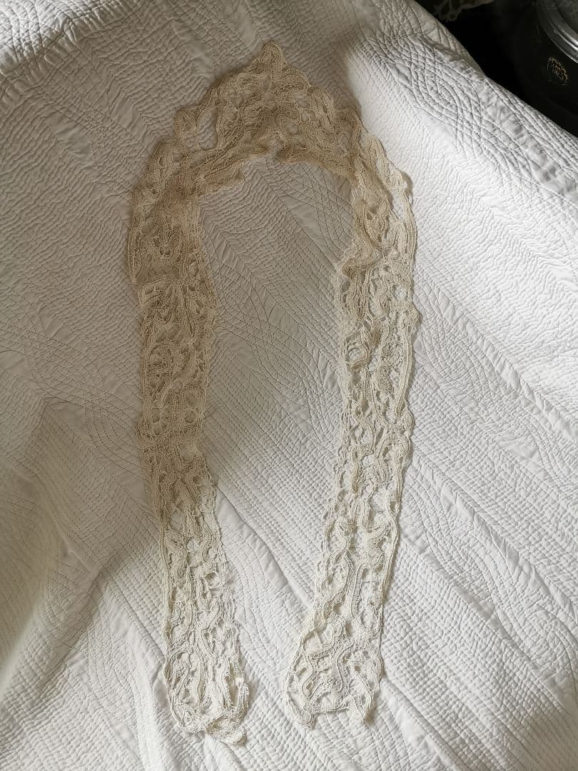 アンティーク ボビン編みリネンレース 艶と光沢のあるショール アイボリーエクリュ