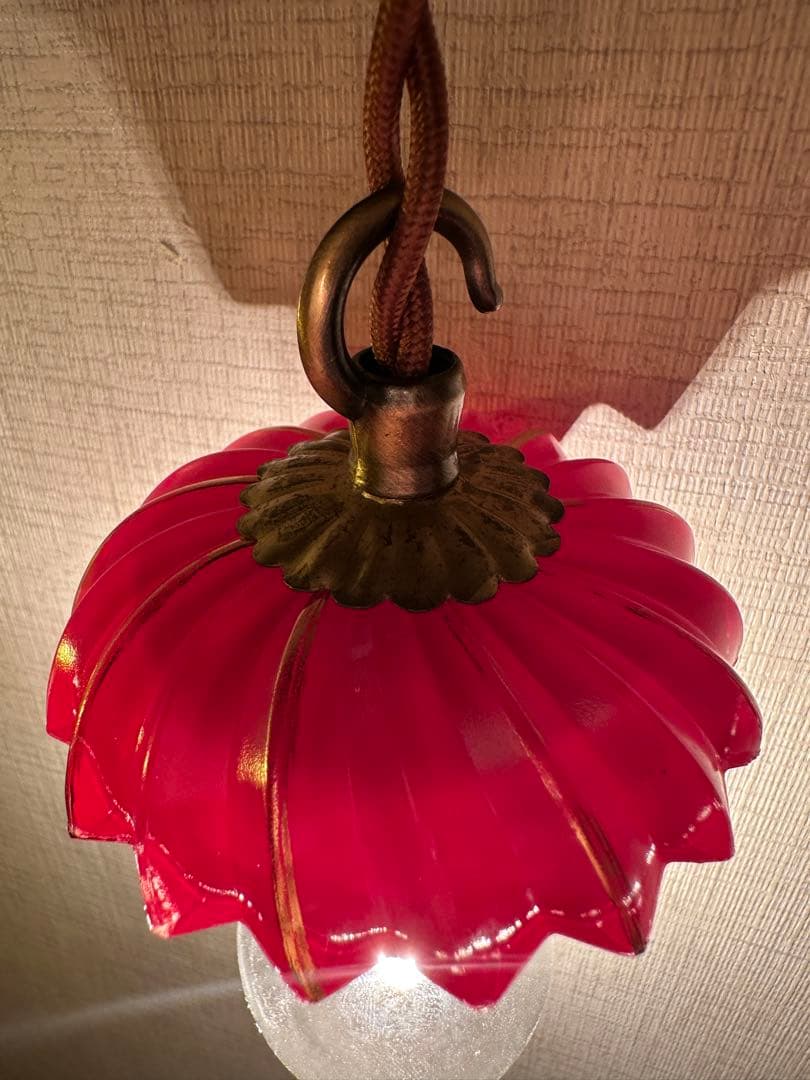 20s フランス アンティーク 希少なクランベリーガラスの螺旋模様アトリエランプ