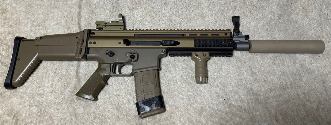 次世代電動ガン東京マルイ SCAR-L【FDE/タンカラー】