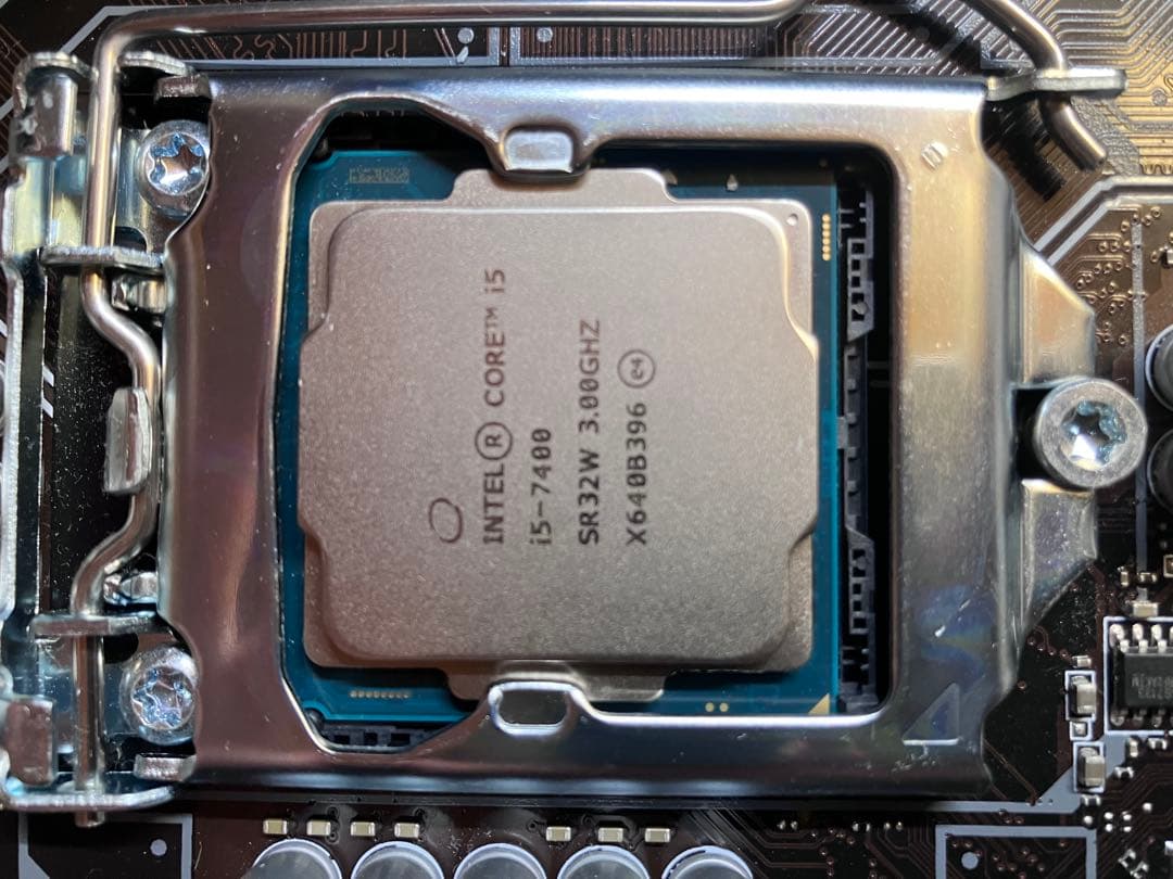 MSI マザーボード Intel Core i5-7400 8GB DDR4