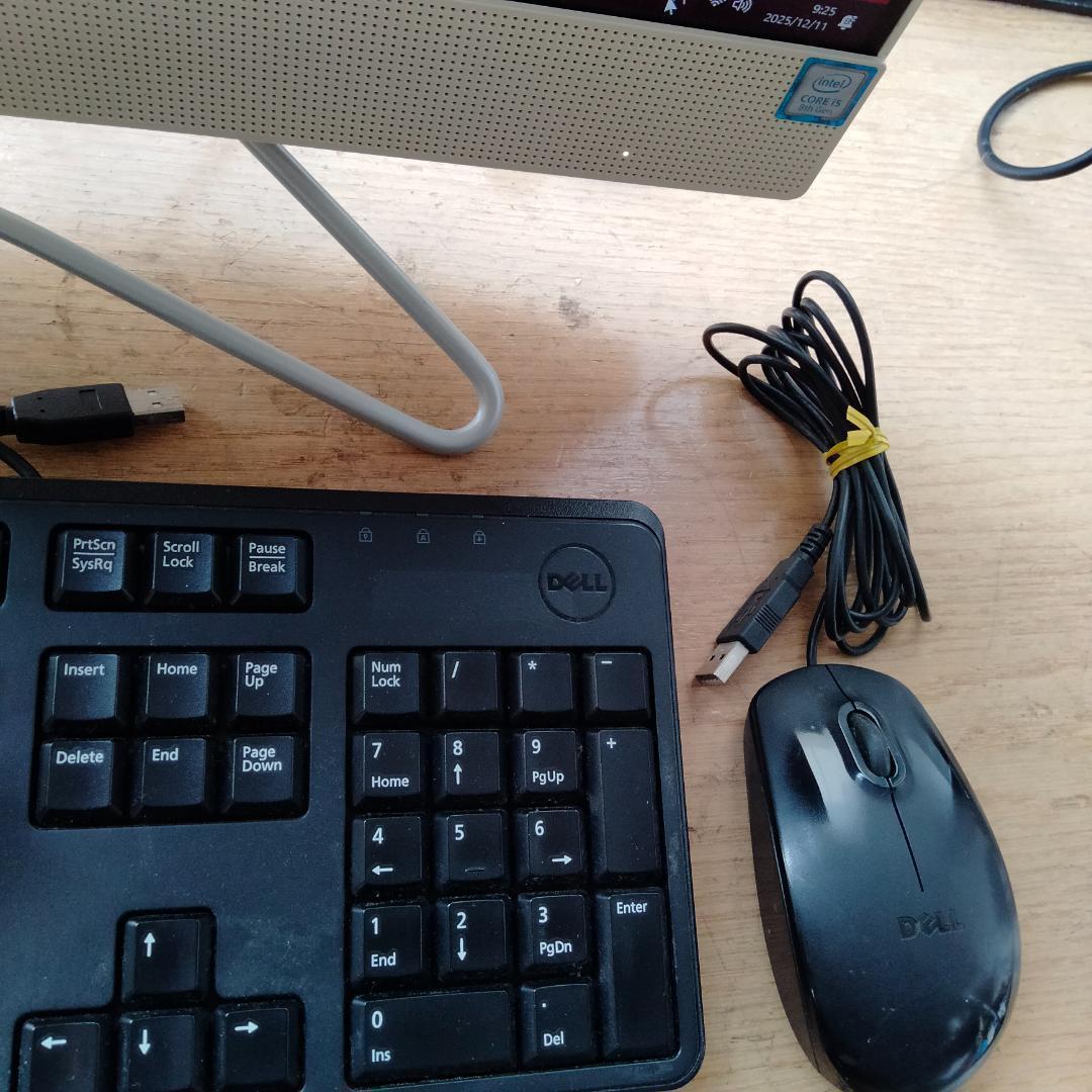 HP 一体型 8世代 i5 256G 2T ツインストレージ 1920×1080