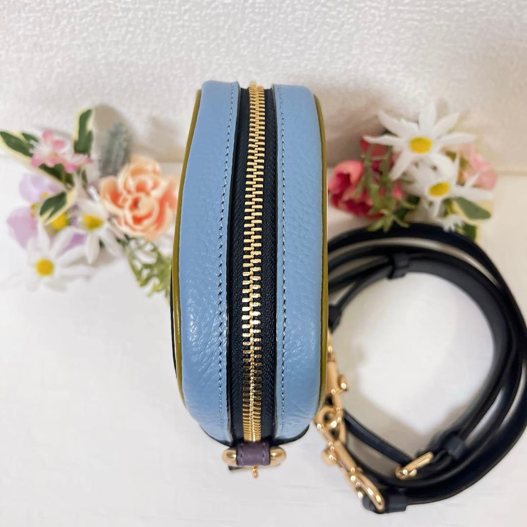 【美品】COACH ショルダーバッグ ミニバッグ スマホショルダー チャーム付き