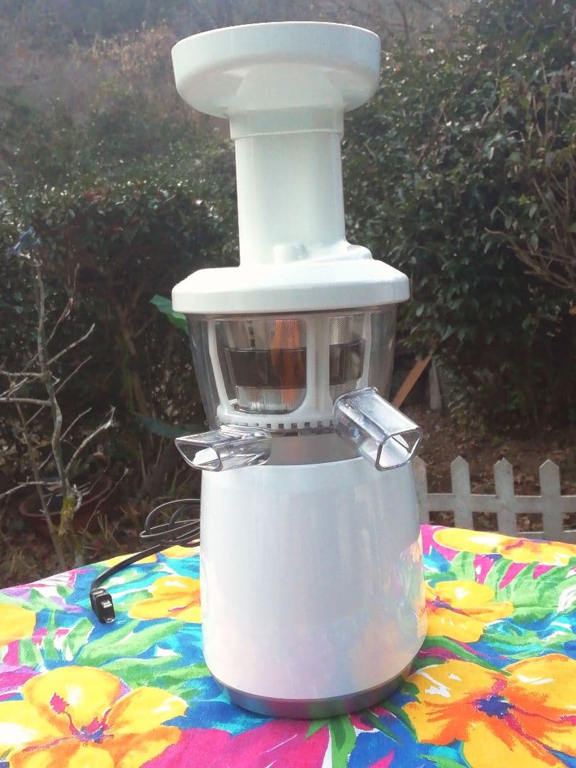 ジューサーの最高峰/ ヒューロムスロージューサー/ 未使用/ HU-400