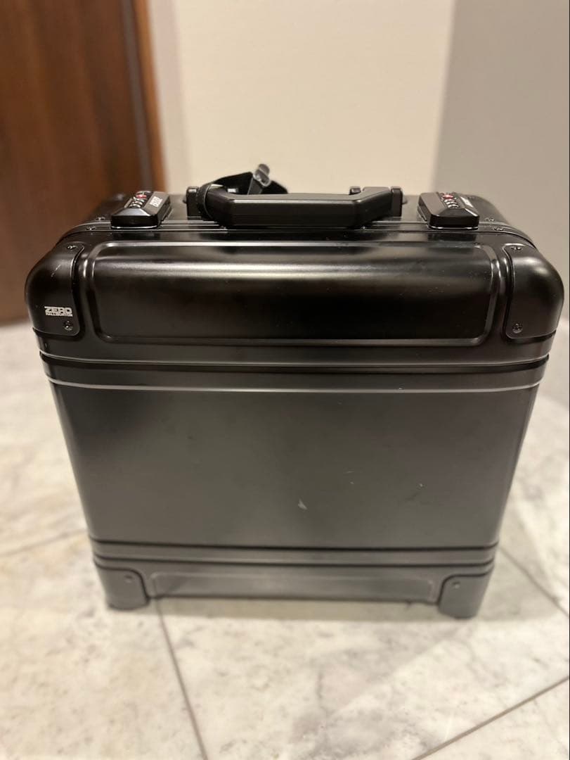 【状態良好】ゼロハリバートン 2輪キャリー アルミニウム　29L PCケース付