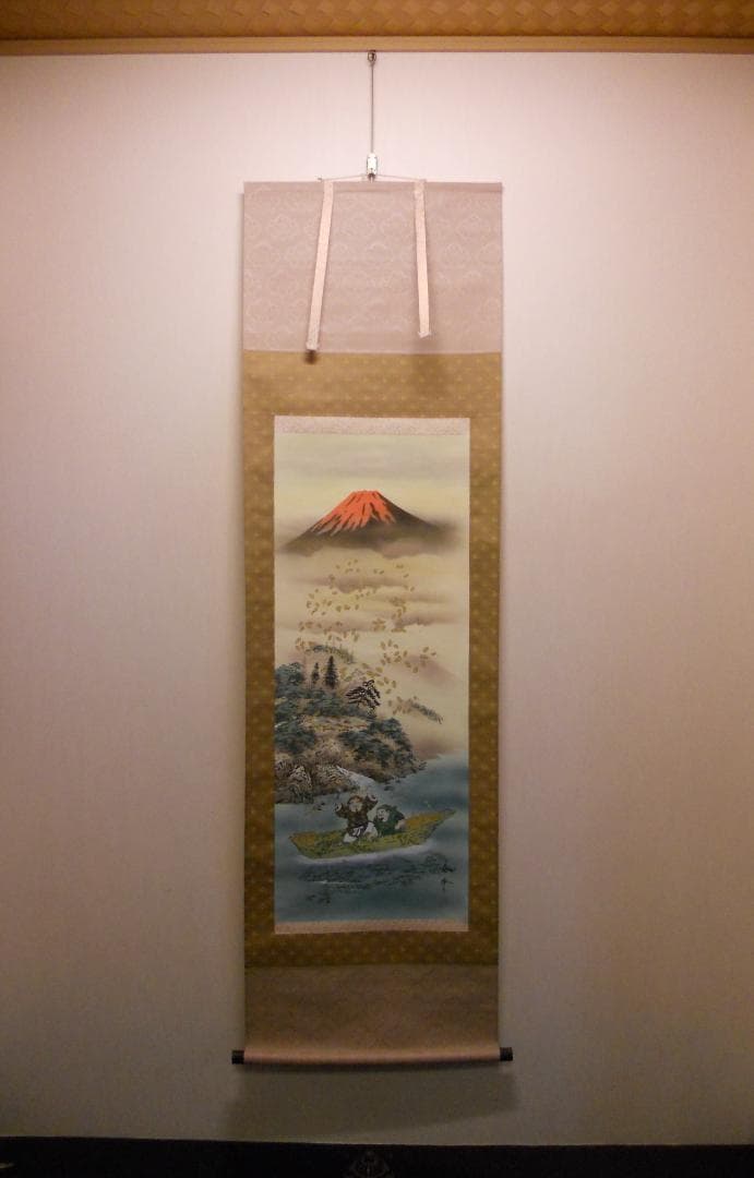 掛け軸 春峰 宝舟 恵比寿 大国 絹本 希少 軸装 茶道具 掛軸 美品 です。