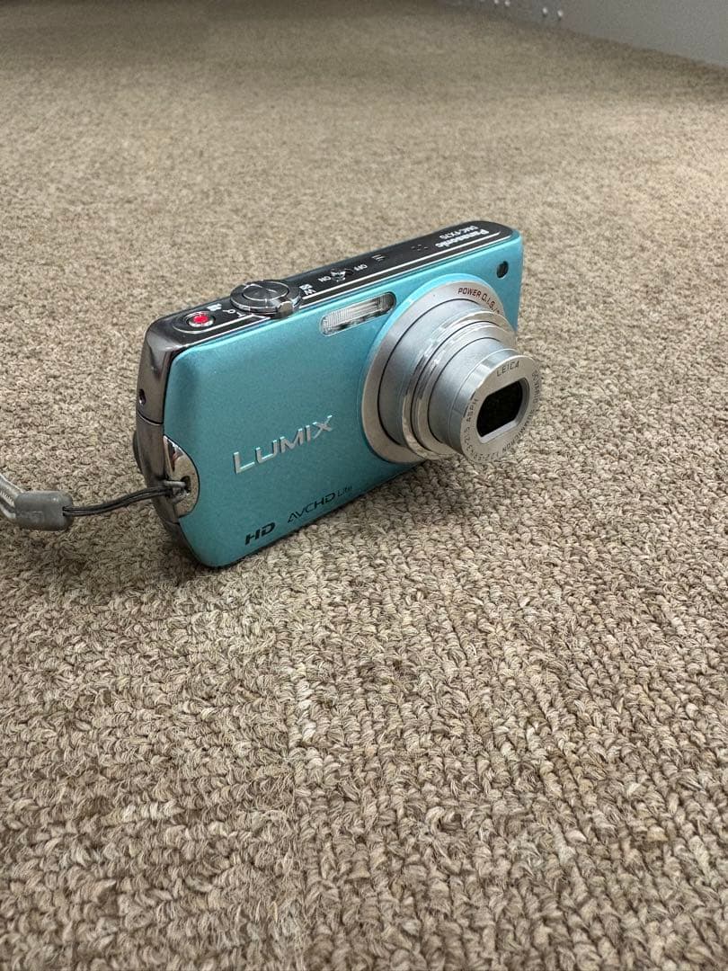 【新品同様】Panasonic LUMIX DMC-FX70 コンデジ ブルー