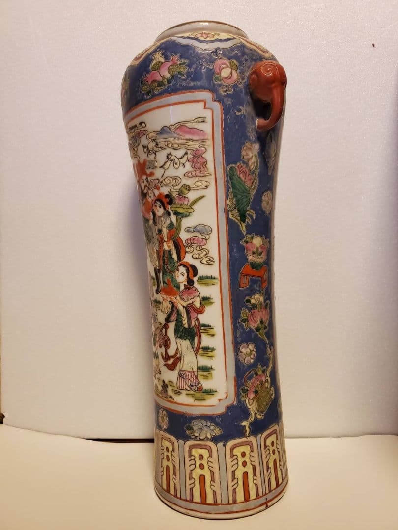 中国古玩　大清同治年製　粉彩人物図獣耳花瓶