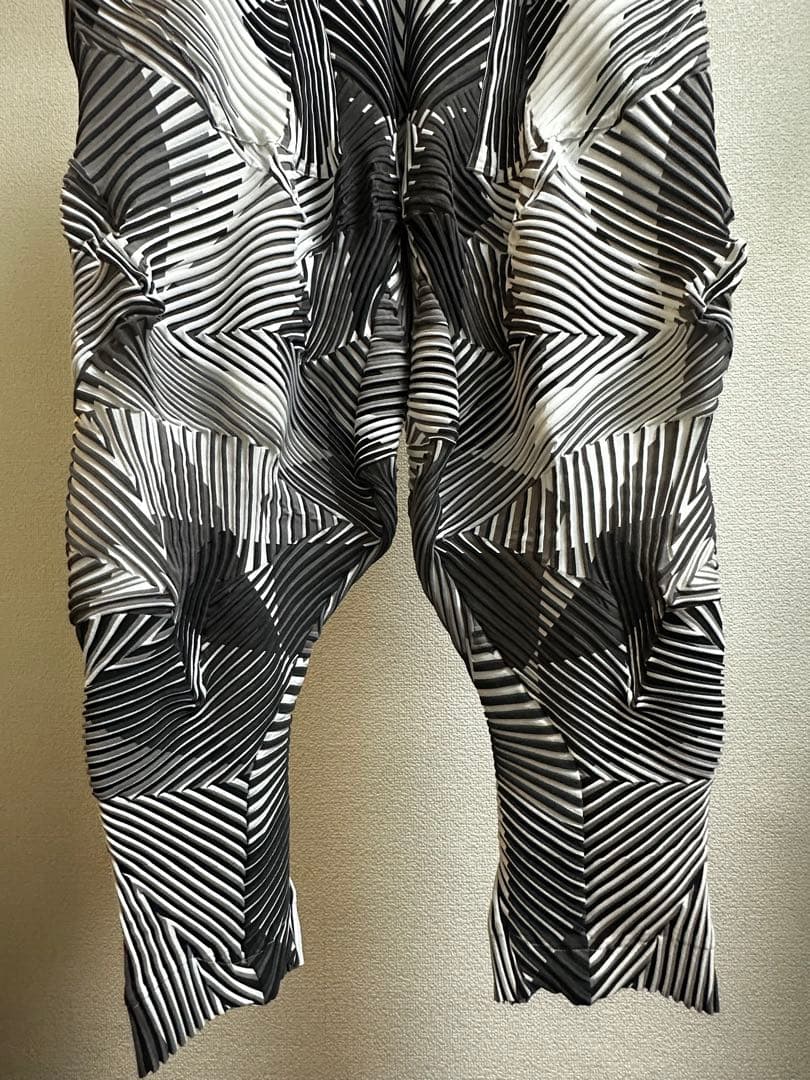 【最終値下げ】ISSEYMIYAKE A-POCABLE パンツ