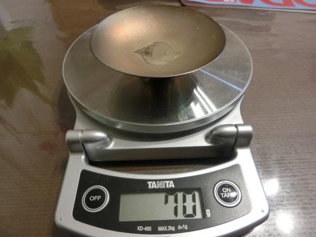 銀杯7グラムと金杯（24K GP)