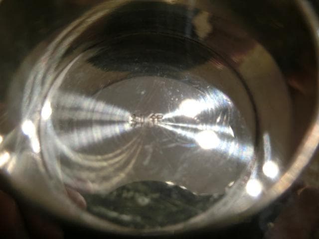 銀杯7グラムと金杯（24K GP)