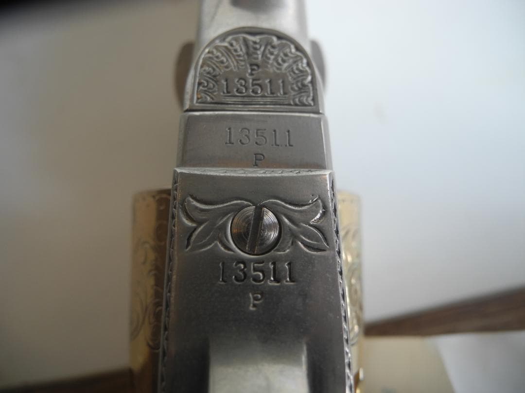 フランクリンミントコルトM1861Navy カスター将軍のリボルバー 装飾銃