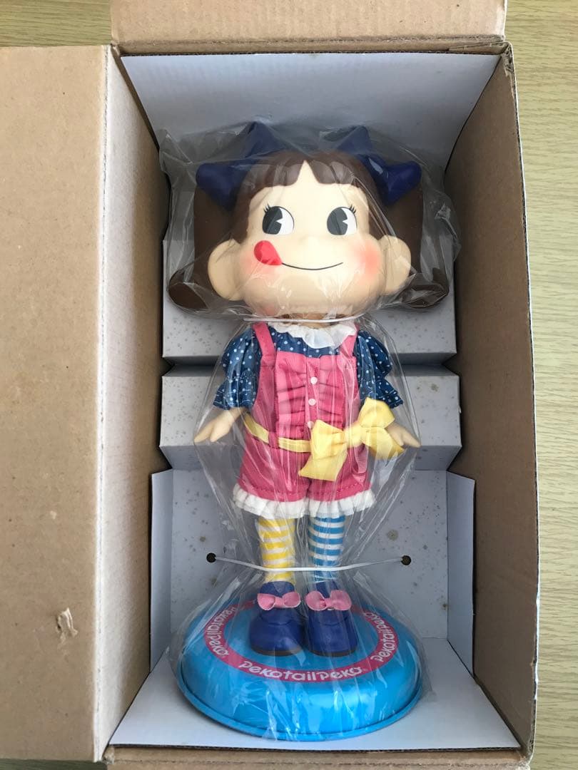 ペコテール　ペコちゃん フィギュア 約30cm 未開封箱付