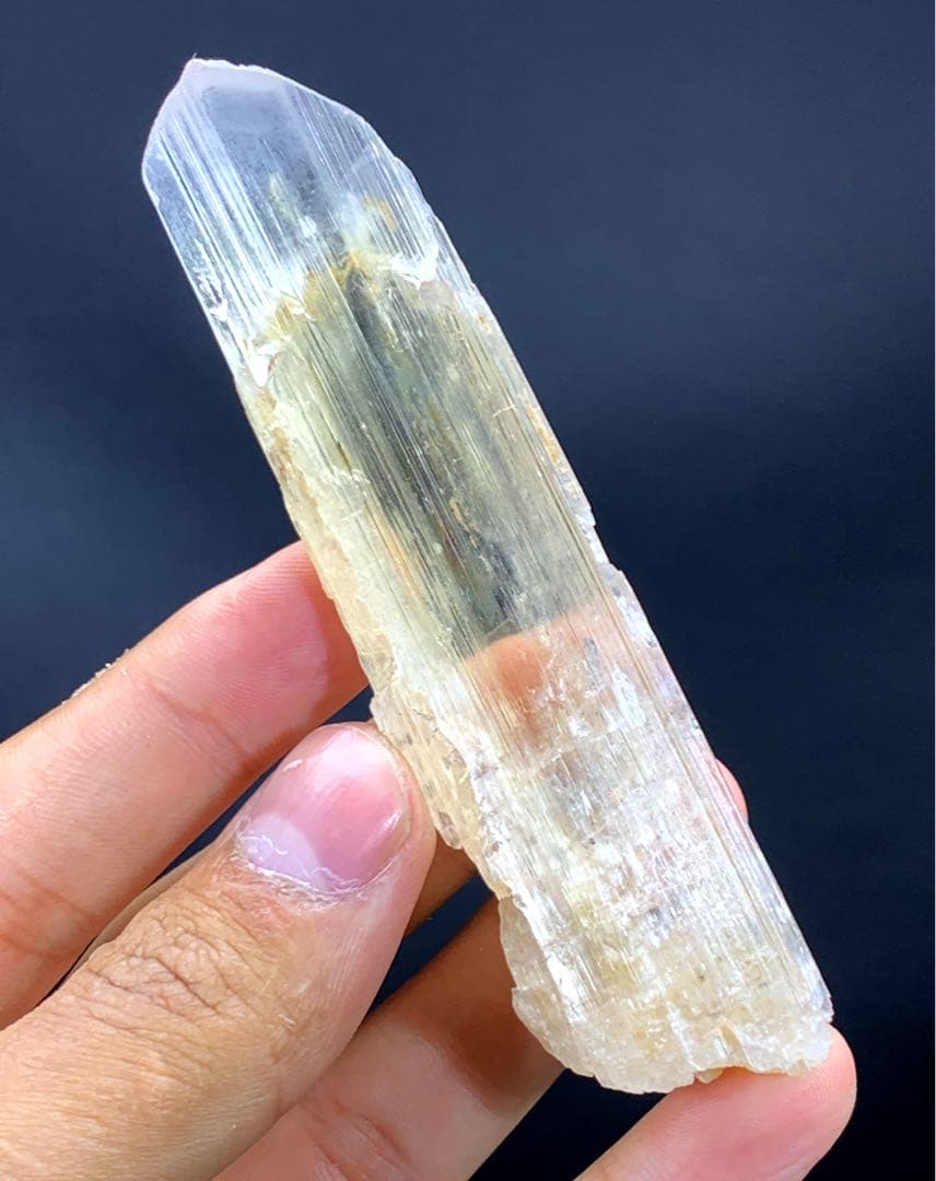 天然の黄色のトリフェーン クンツァイト クリスタル