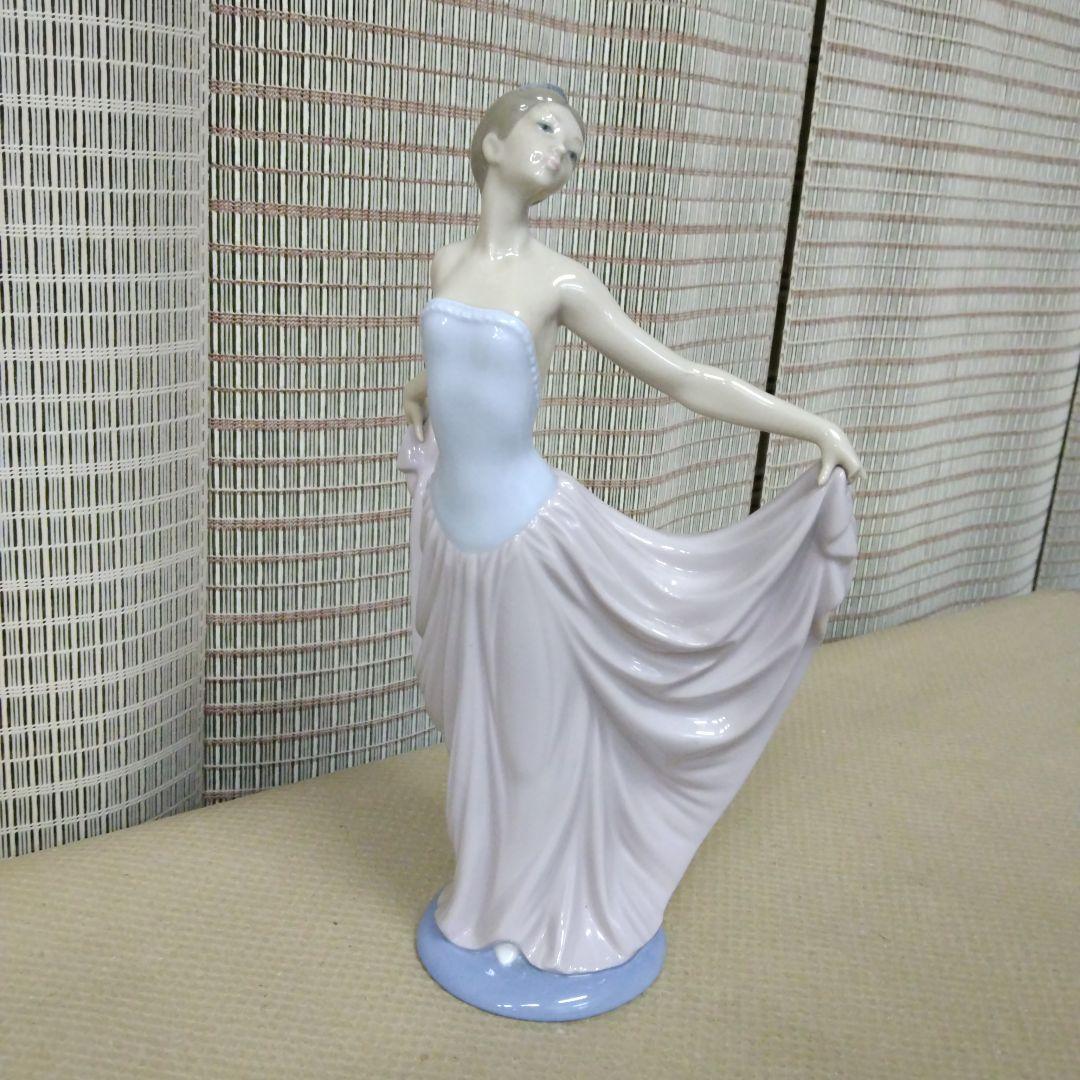 ☆期間限定理由あり特価！【リアドロ『踊る少女』現状品】