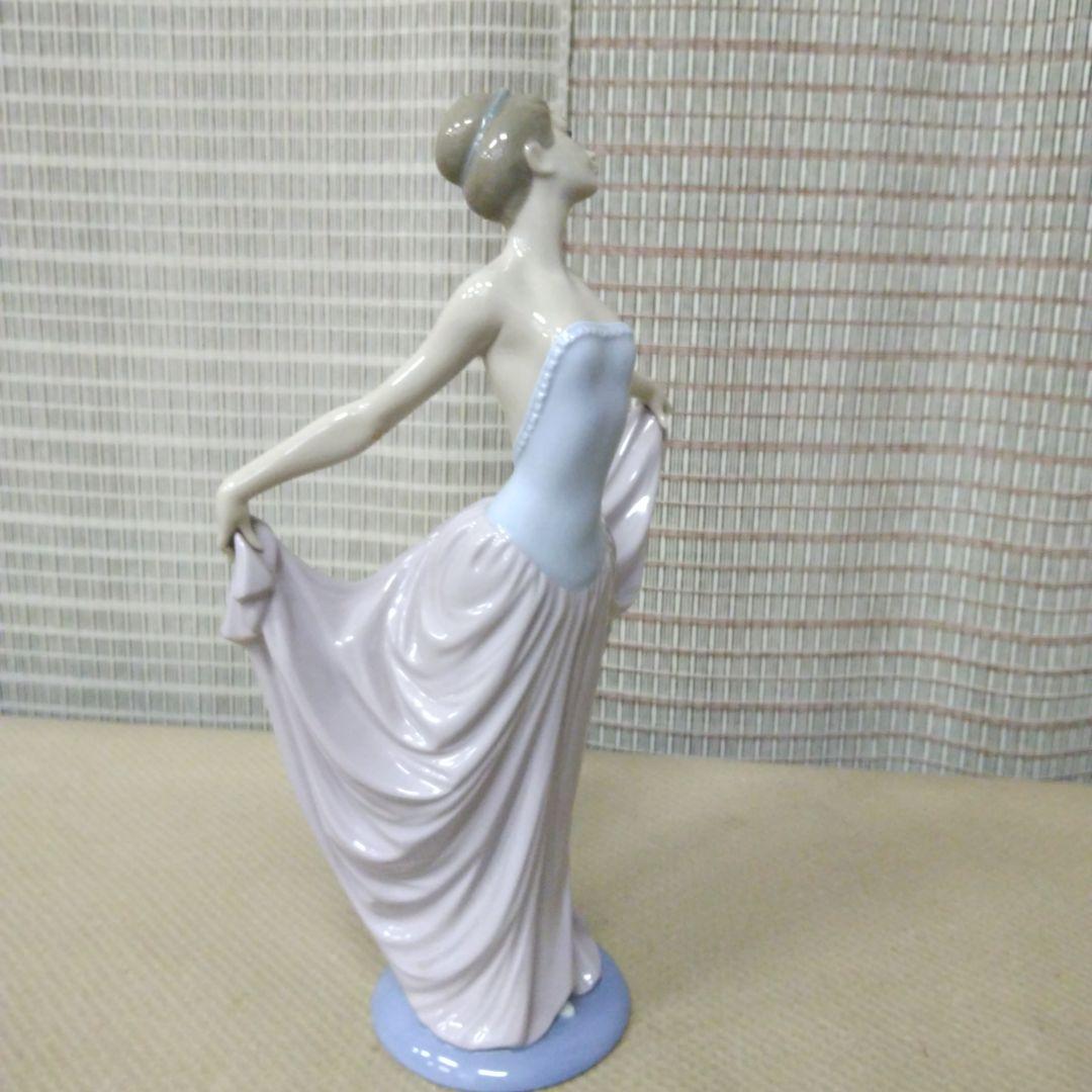 ☆期間限定理由あり特価！【リアドロ『踊る少女』現状品】