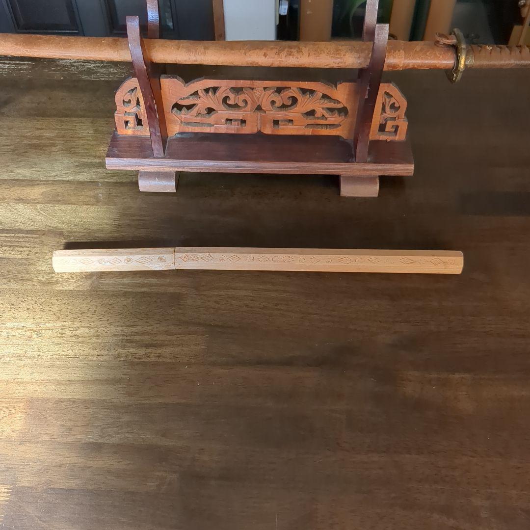 模造刀　竹光　鞣し革鞘 金属鍔(年代物)