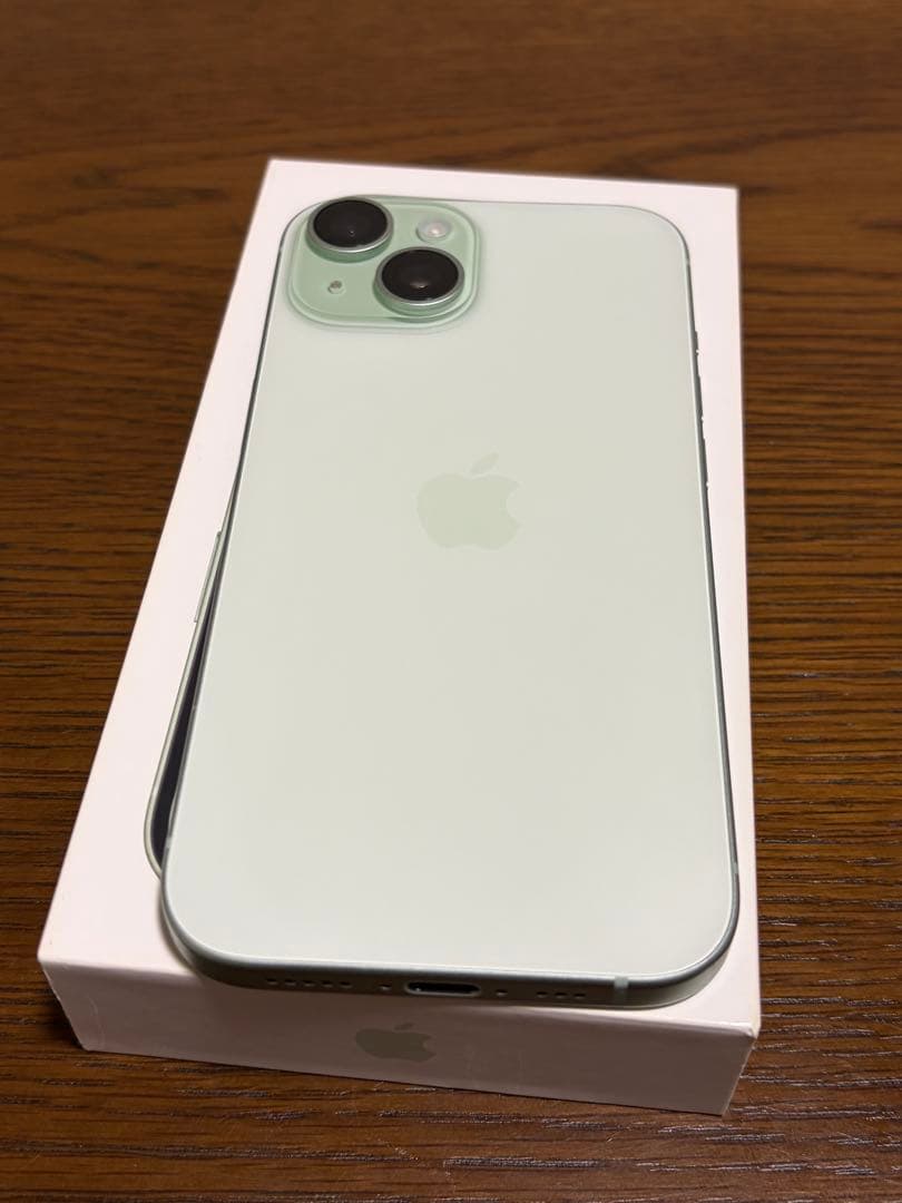 iPhone15 128GB グリーン　本体