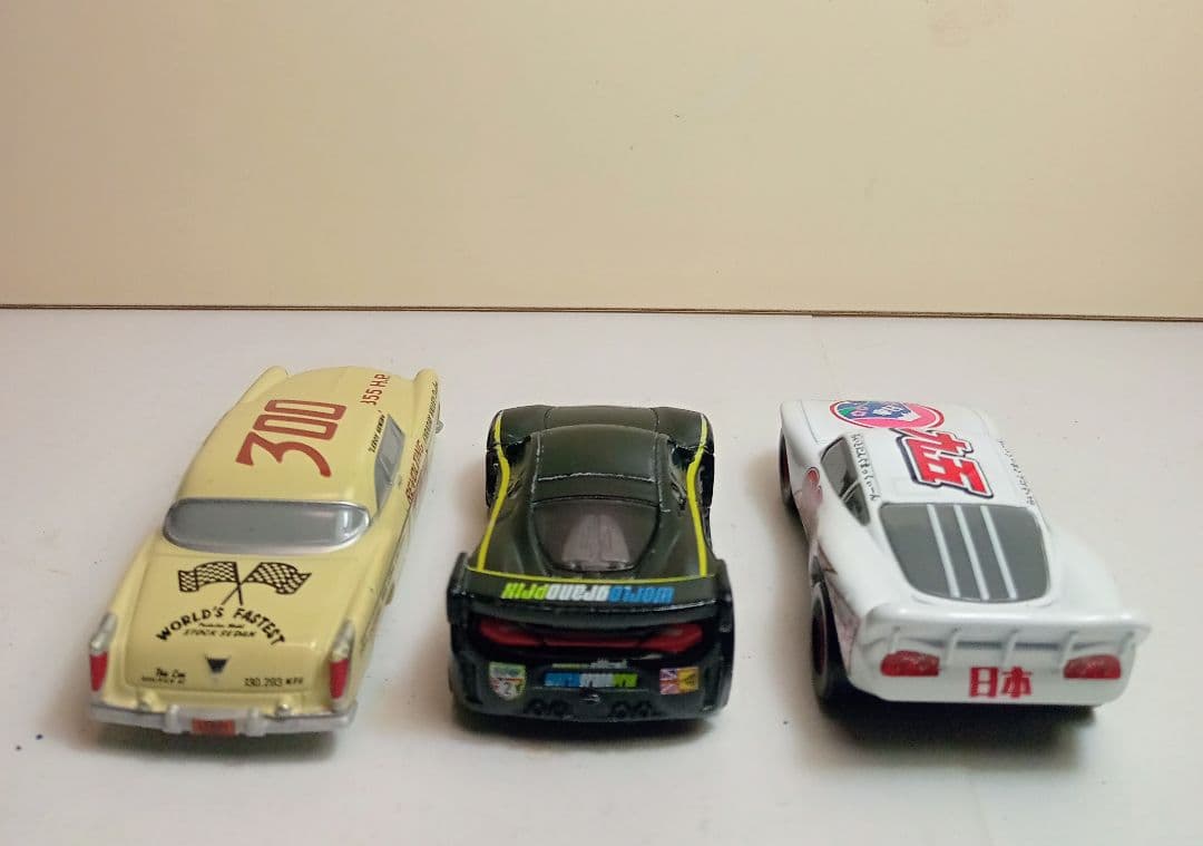 トミカディズニーカーズ3台