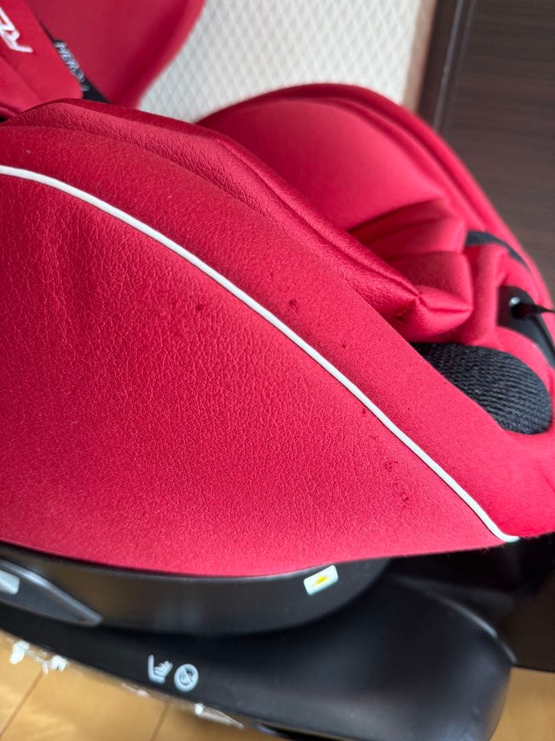 RECAROレカロ　ゼロワン　車用チャイルドシート レッド　新生児対応