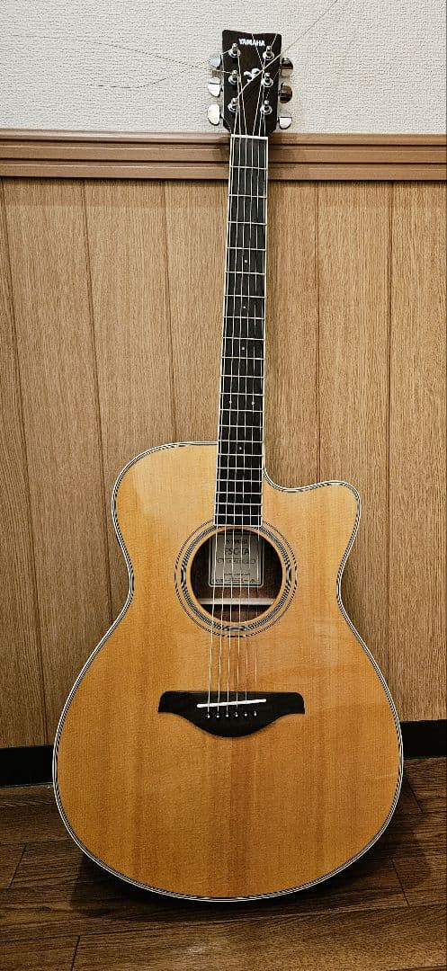 Yamaha FSC-TA トランス アコースティックギター ケース付き