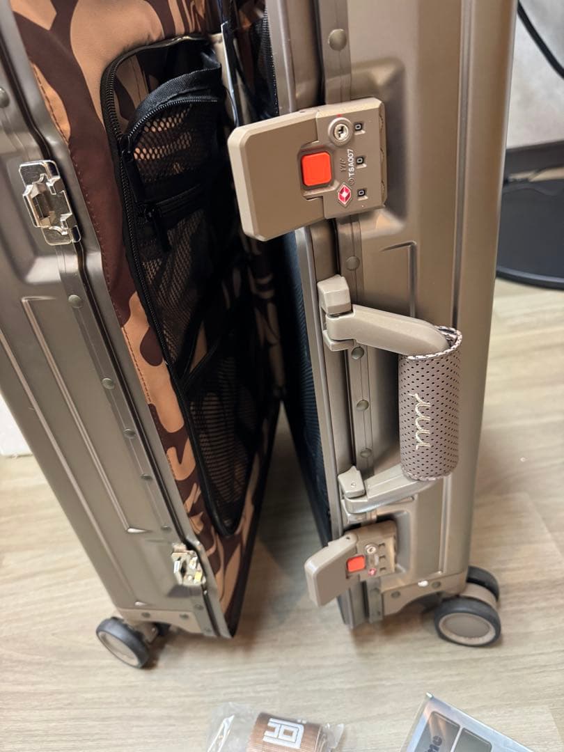 muta スーツケース38L キャリーカート チタンゴールド　新品、未使用