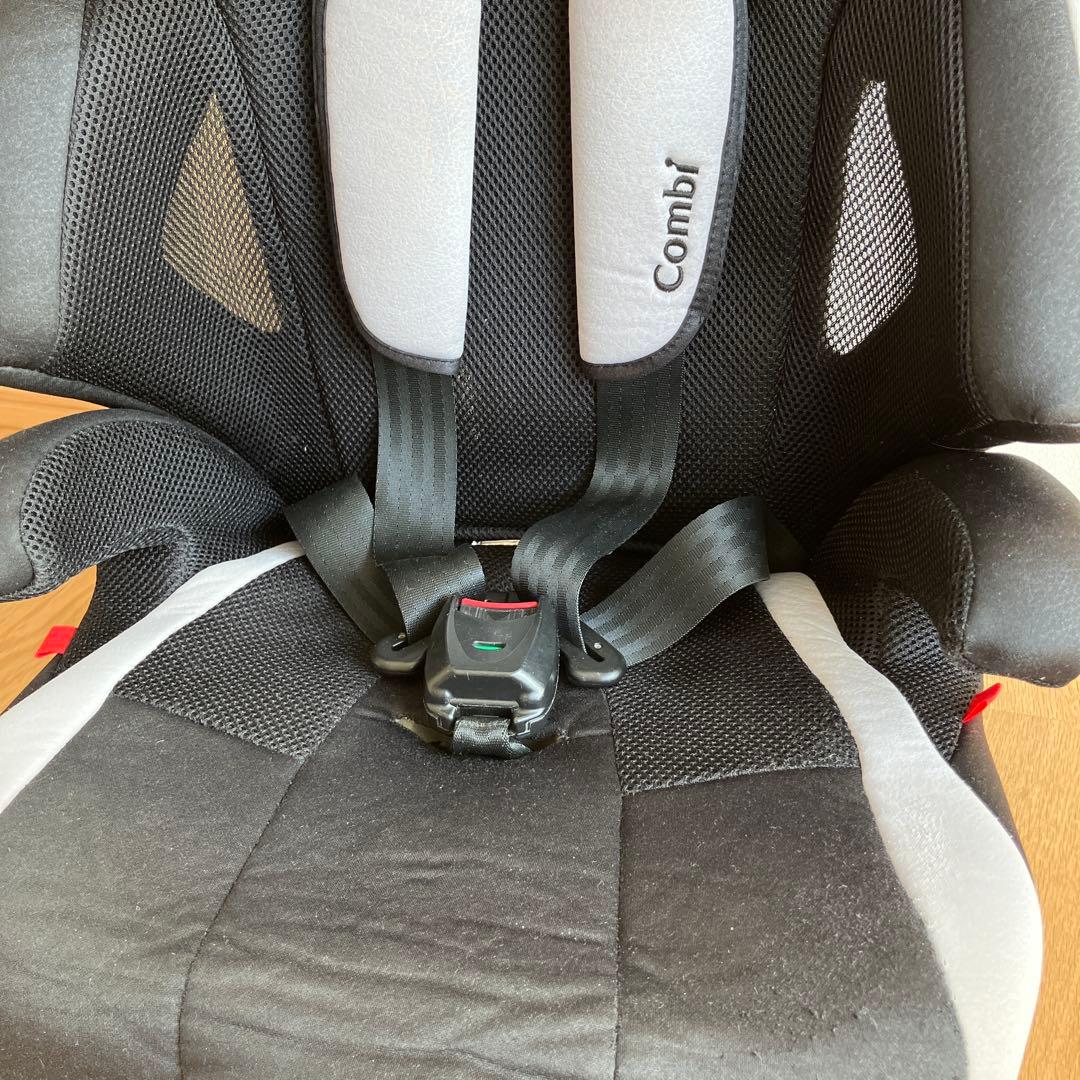 Combi ジュニアシート ブラック/ホワイト