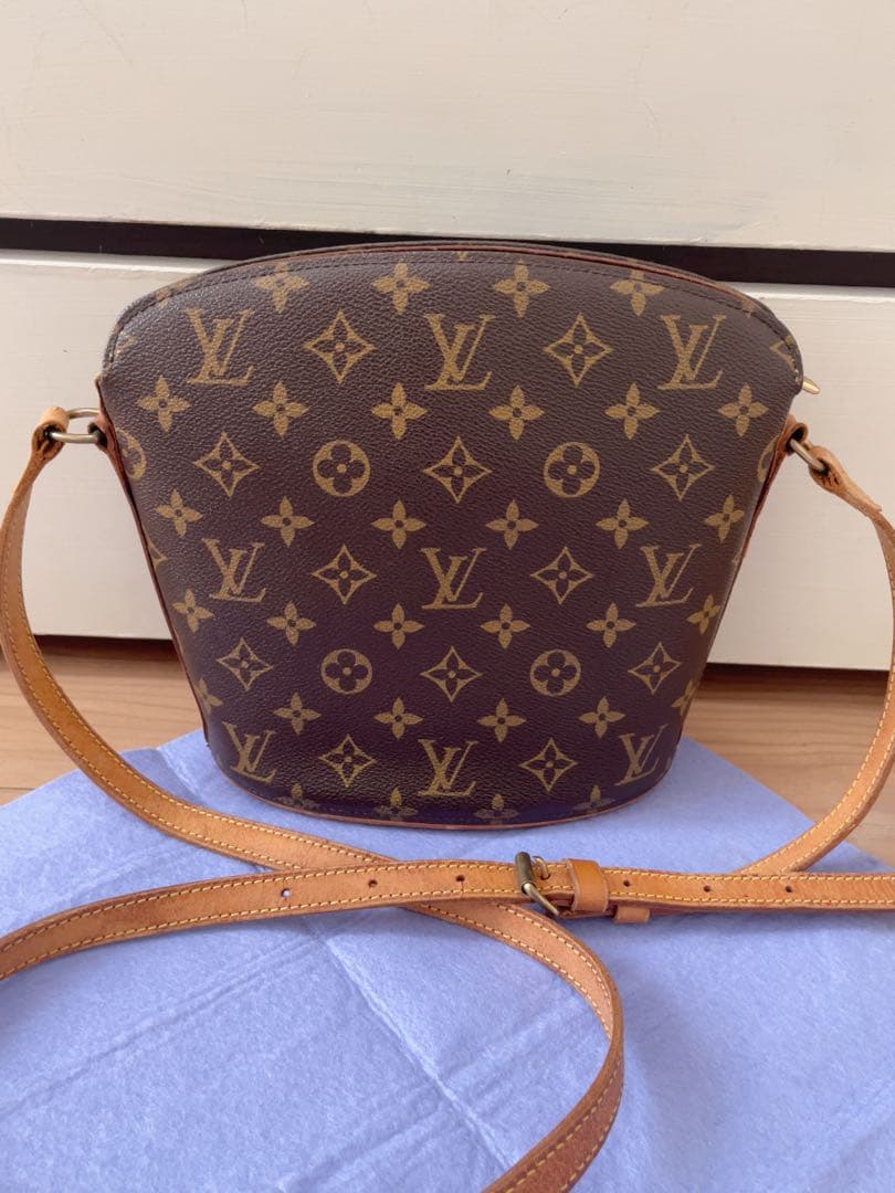パンダ ページ Louis Vuitton モノグラム ショルダーバッグ